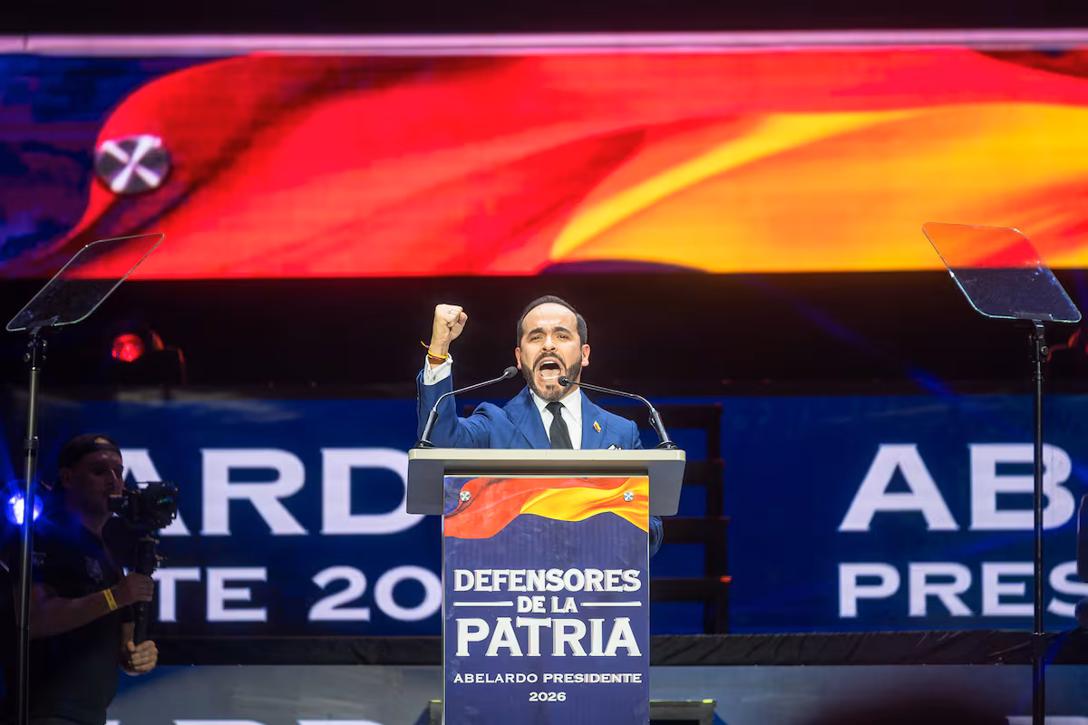 Uribismo en Crisis: ¿Unir fuerzas o oponerse a Abelardo De La Espriella?