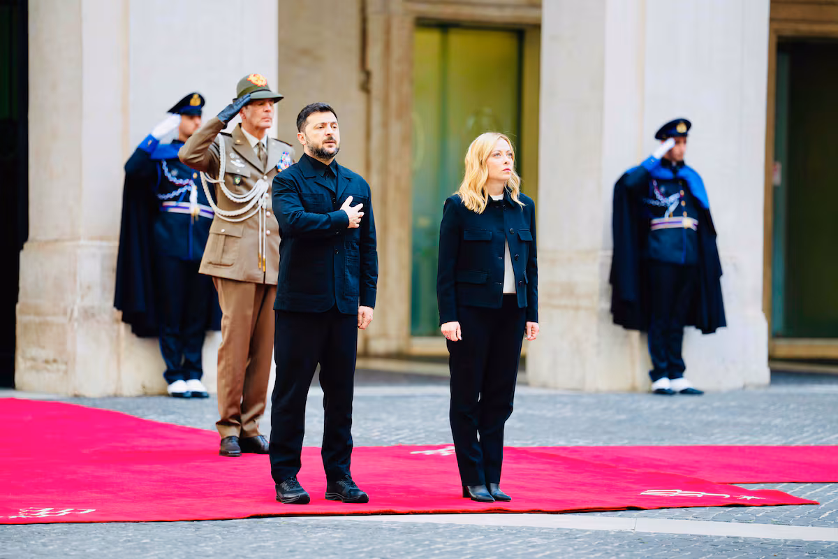 Zelenski listo para elecciones en guerra si EE UU y UE garantizan seguridad