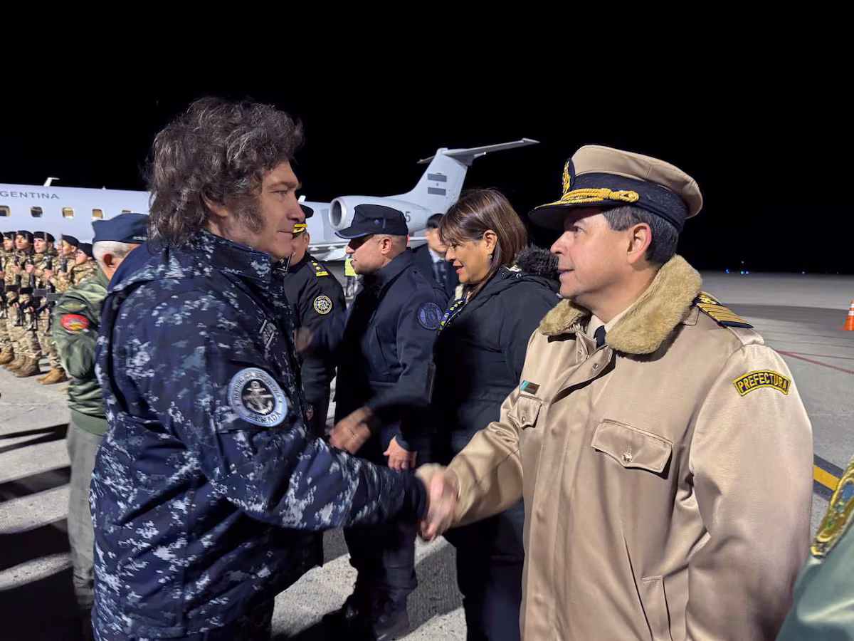Aterrizaje de avión militar de EE. UU. en Ushuaia: Trump apuesta por el sur argentino
