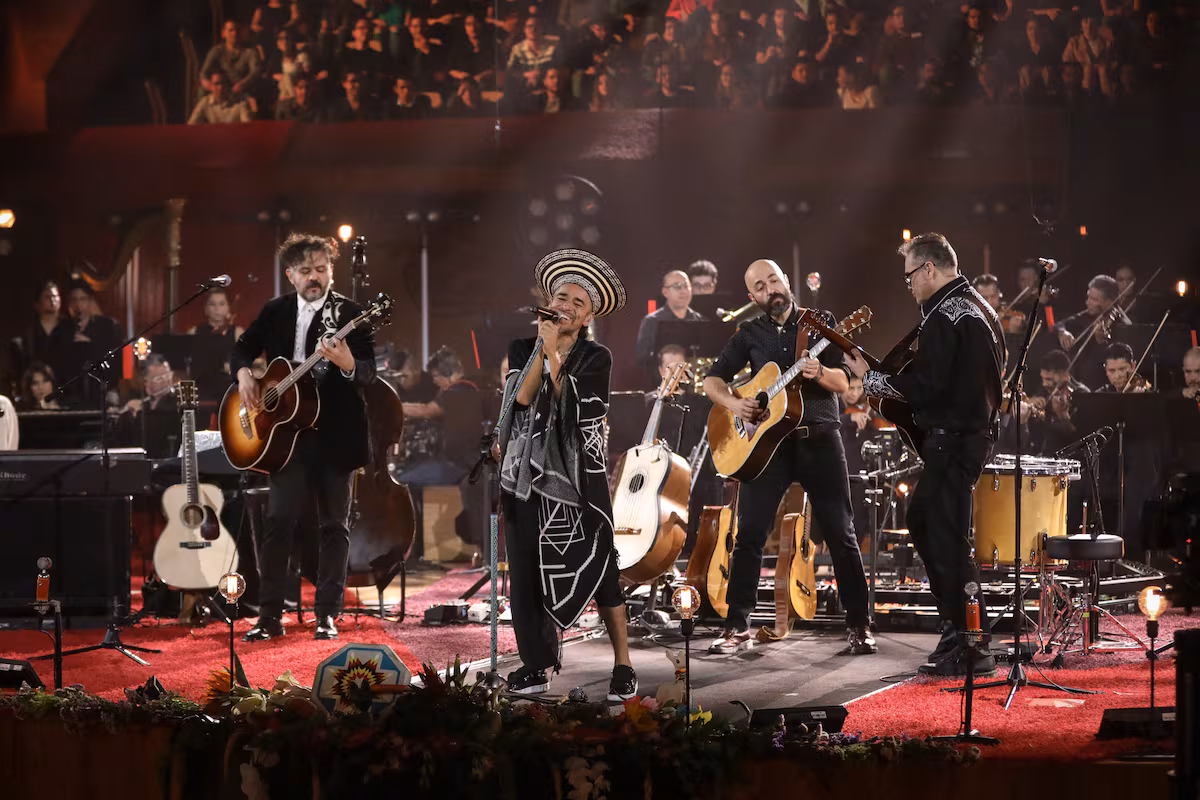 Café Tacvba exige retirar su música de Spotify por patrias en guerra