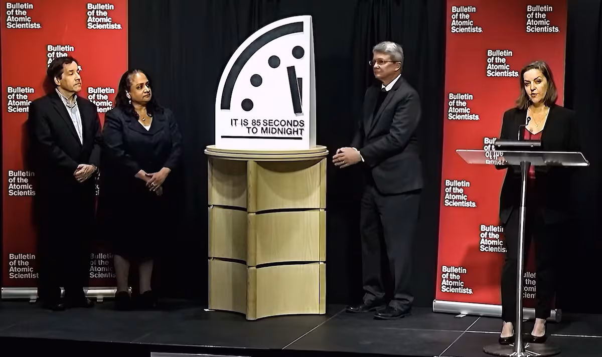 Científicos sitúan el reloj del apocalipsis a 85 segundos de la medianoche