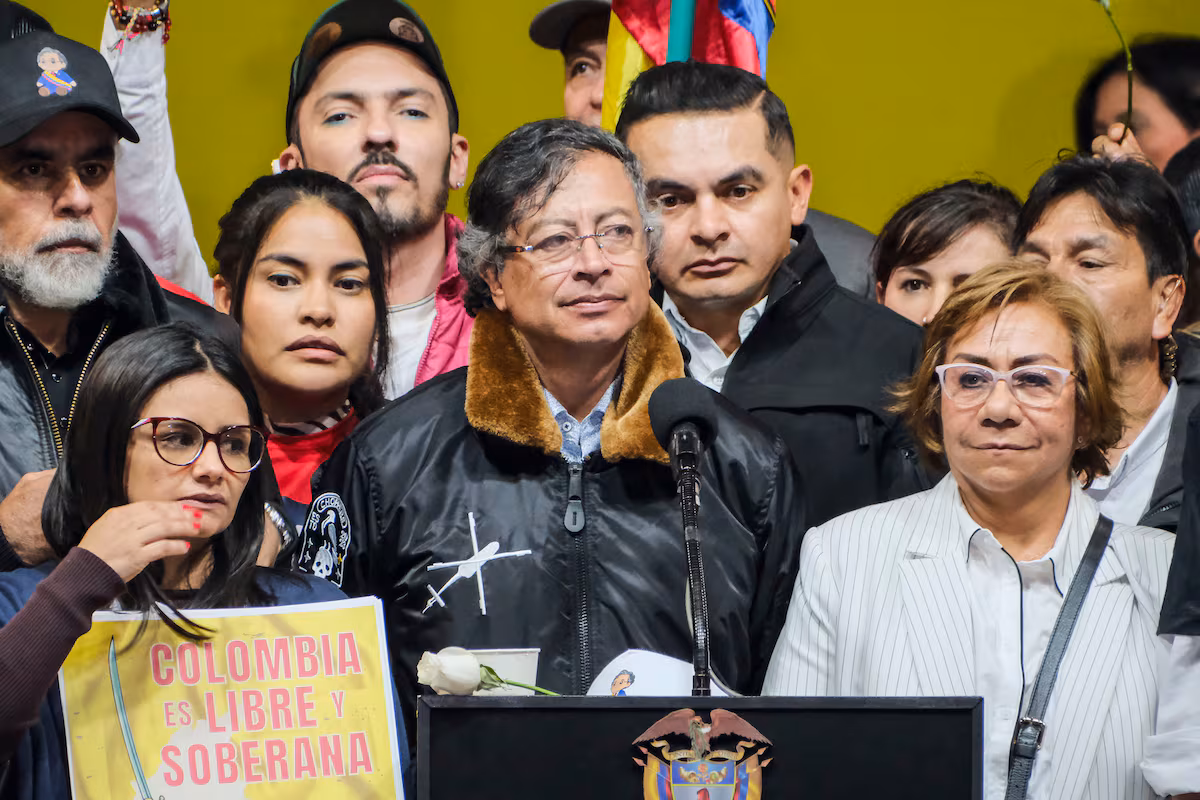Comisión secreta de Petro negoció bombardeos en Colombia para complacer a Trump