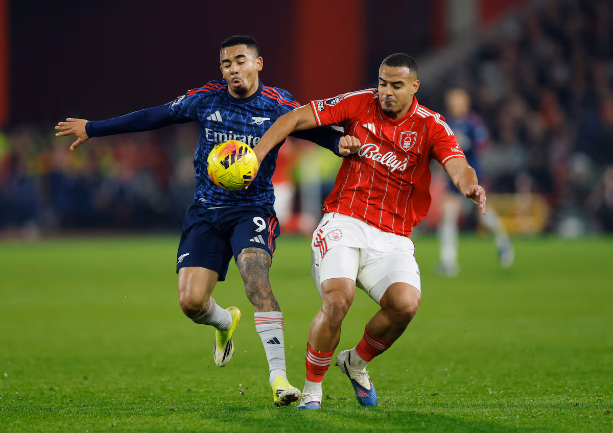 El Arsenal desperdicia una valiosa oportunidad en su último partido