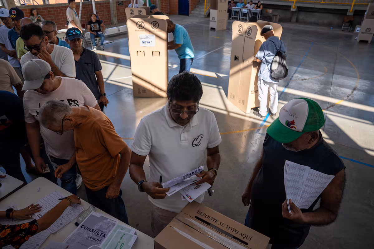 El sueño irrelevante de un centro político en Colombia