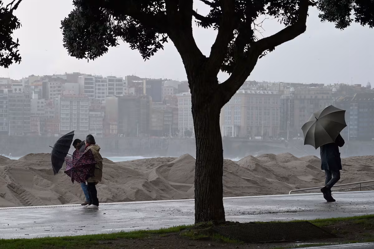 Galicia enfrenta un fuerte temporal y lluvias en toda la Península