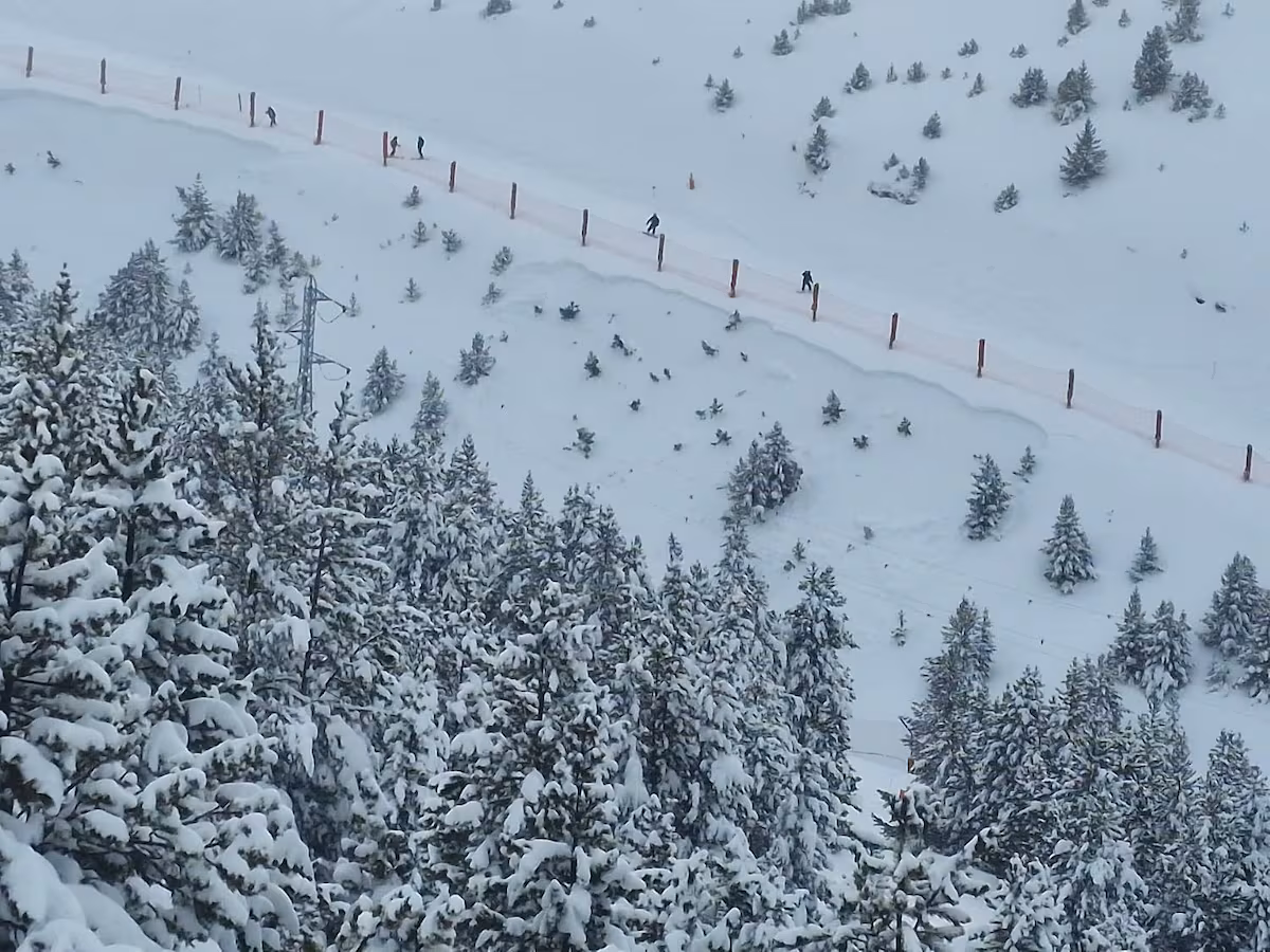 Hombre fallece en avalancha de nieve en Cerler