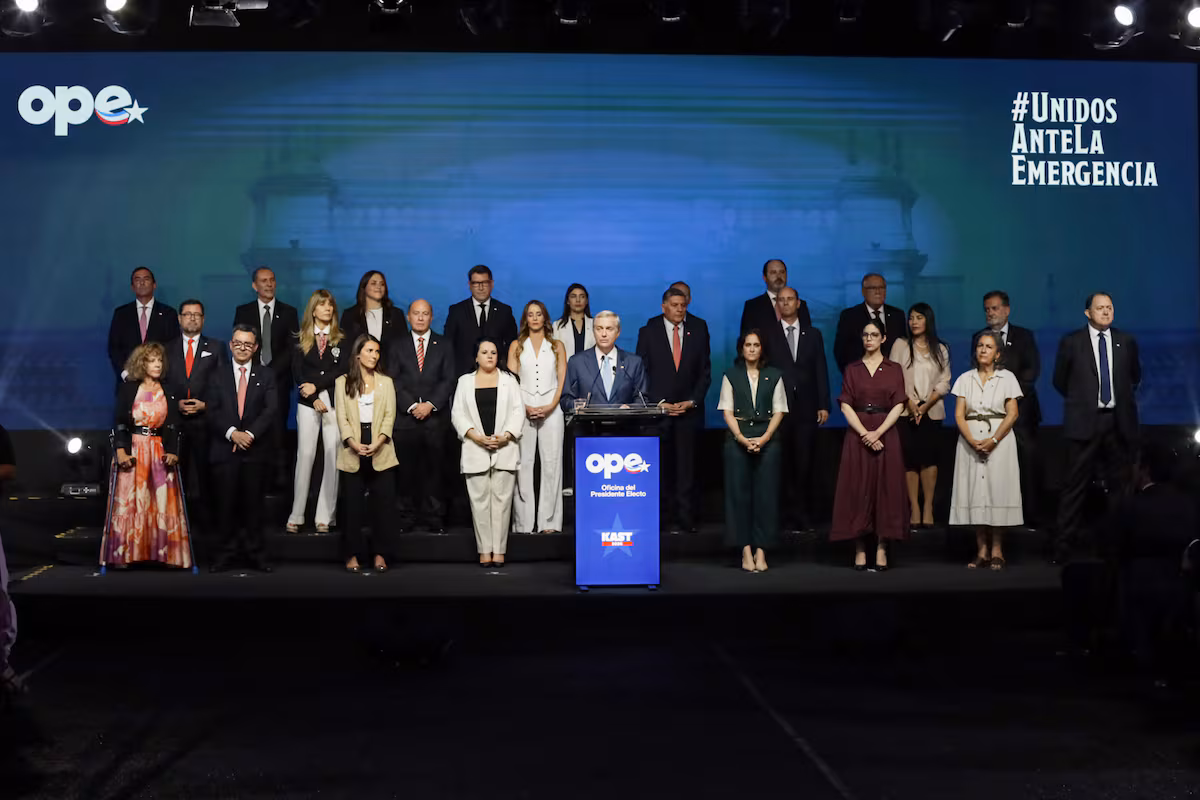 Kast forma un Gabinete con aliados de confianza y tests antidrogas