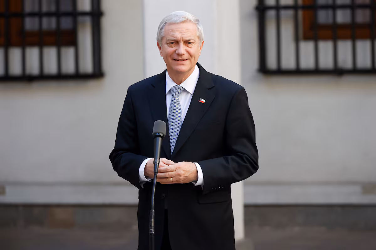 Kast se reúne con Bukele en su cuarto viaje internacional como presidente