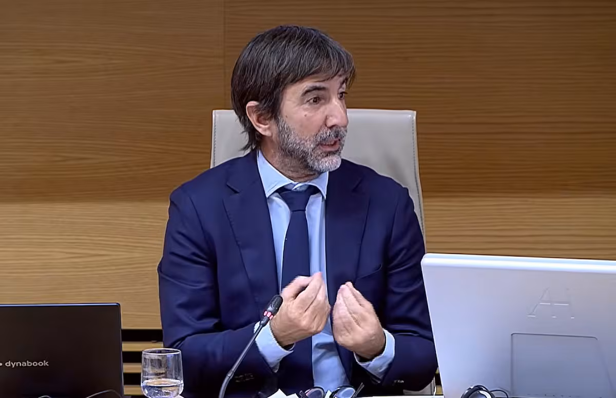 Meta defiende la mayoría de edad digital y minimiza la polarización en el Congreso