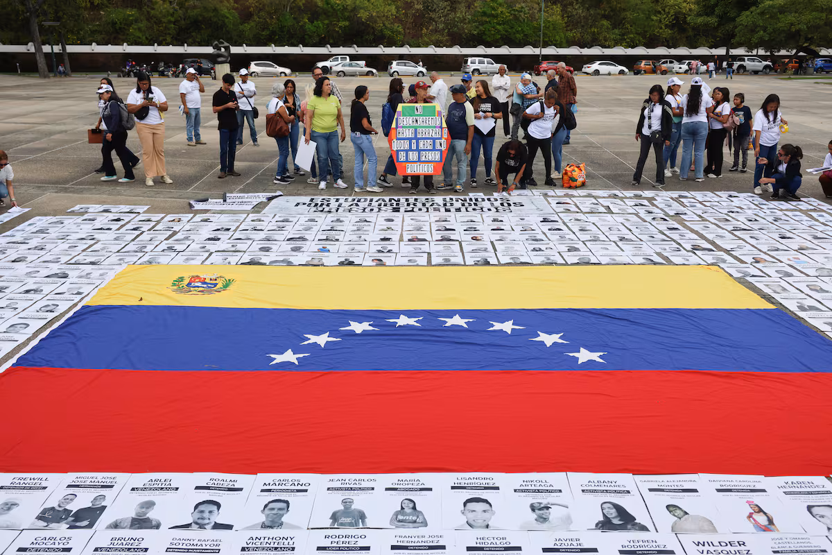 Venezuela libera más de 400 presos en un gesto humanitario
