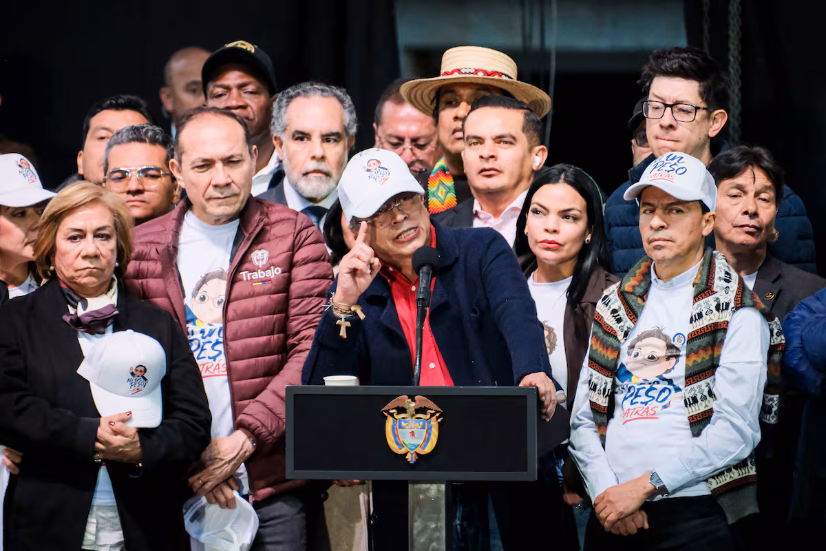 Colombia: Petro impulsa consultas clave para el futuro del país