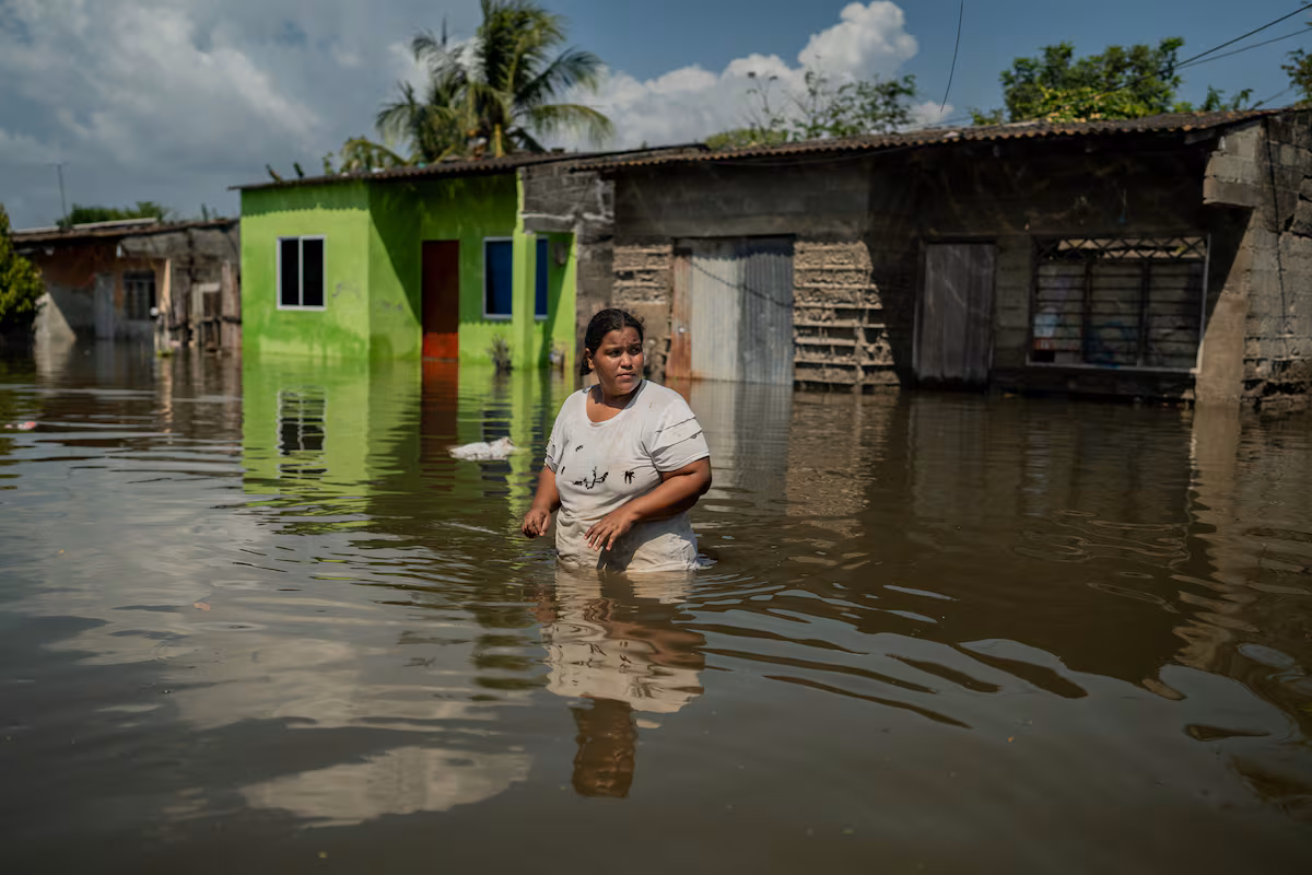 Córdoba inundada: damnificados por lluvias en Colombia buscan refugio y respuestas