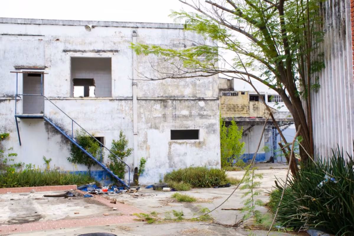 Descubren rastros de horror en la casa de Juan en el centro