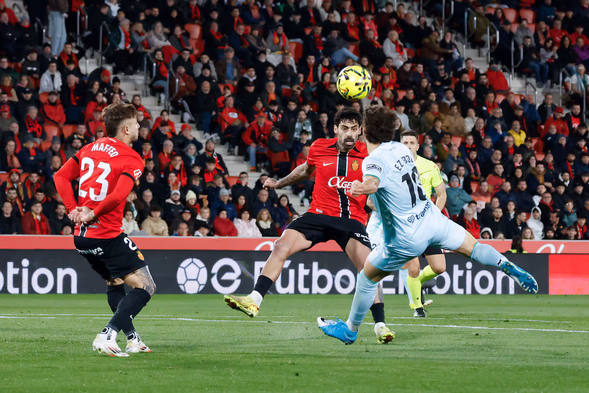 El Betis aspira a la Champions y hunde al Mallorca en descenso