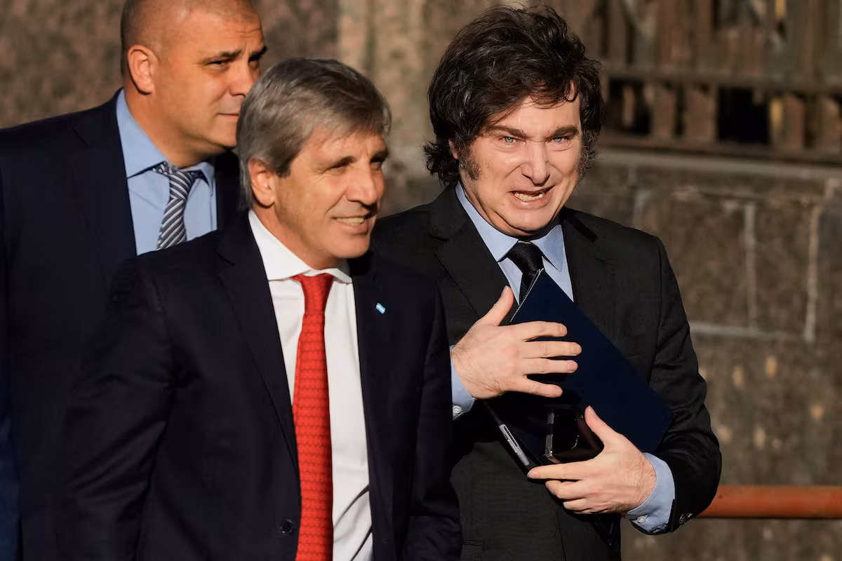 Milei celebra victoria: Justicia argentina archiva cientos de casos de evasión fiscal