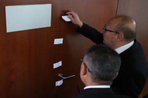 Reapertura en el Senado: Polémica por nuevo salón de belleza