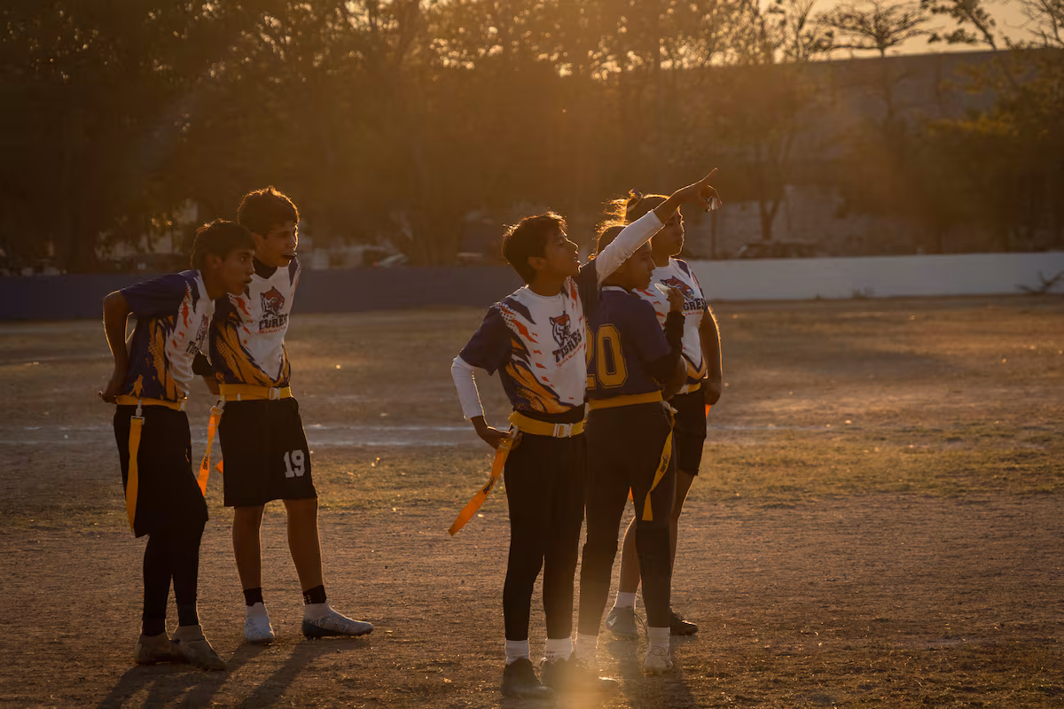 Siete jóvenes de Oaxaca hacen historia en torneo nacional de tochito NFL