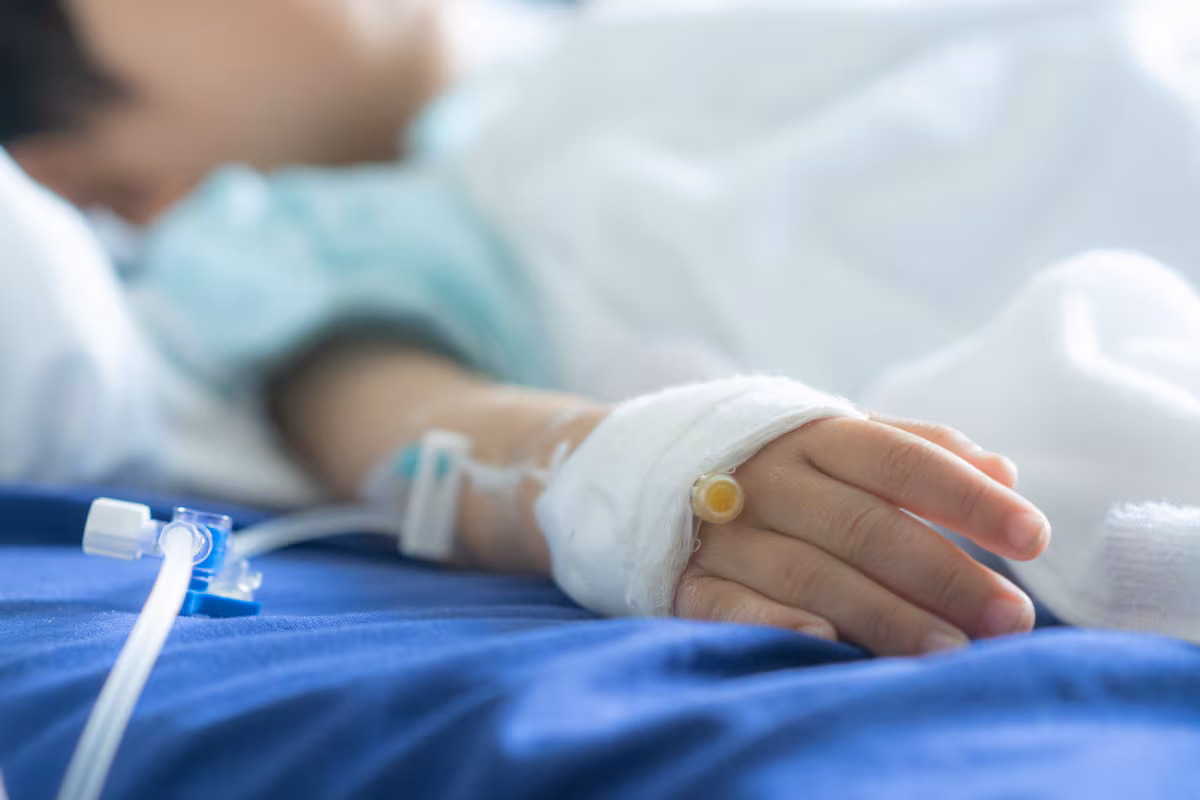 Tragedia en Bogotá: Niño de 7 años fallece esperando medicamentos esenciales