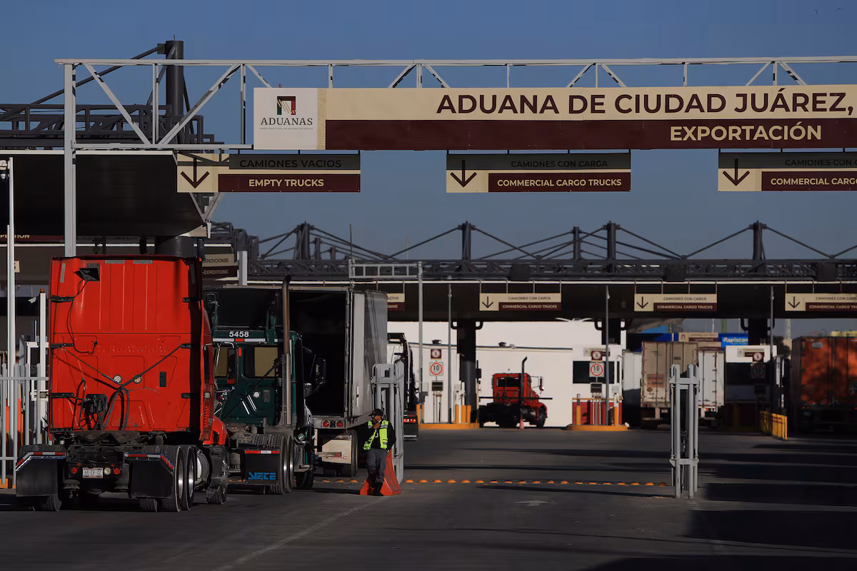 Trump impone nuevos aranceles que benefician al TMEC