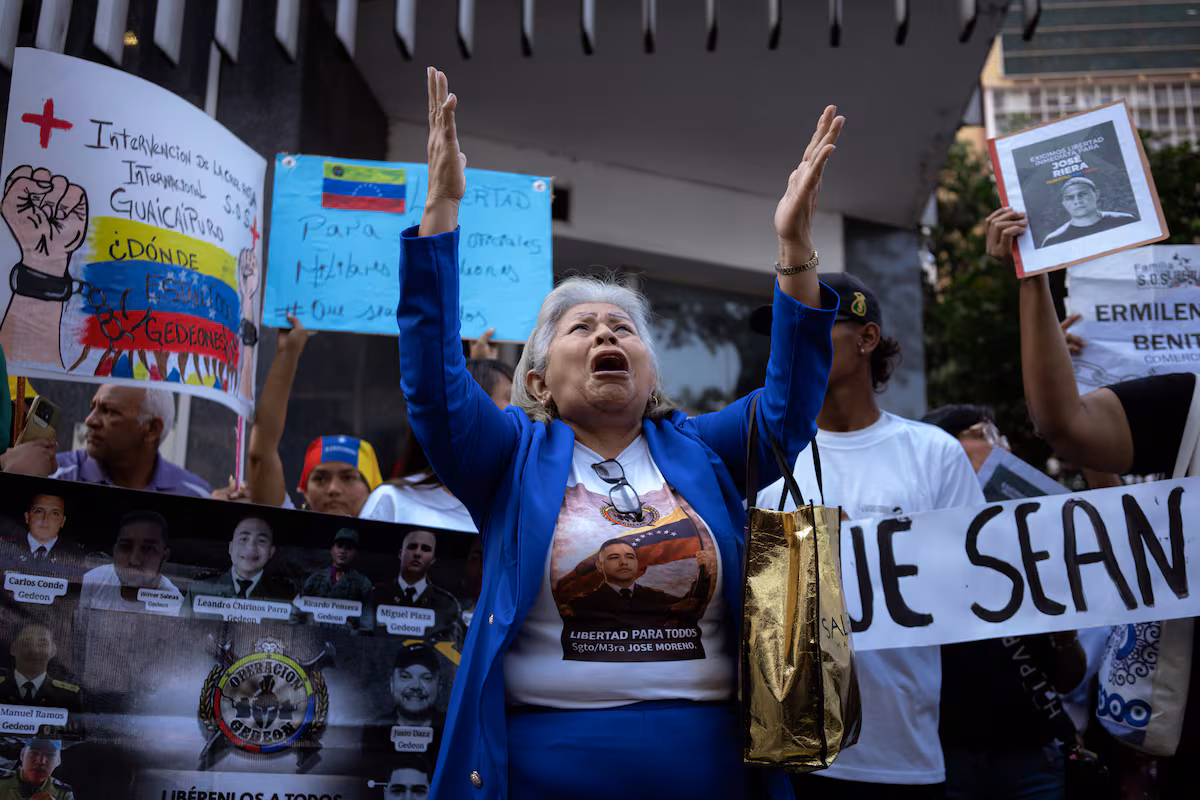 Venezolanos protestan: "La ley de amnistía ignora a muchos presos políticos"
