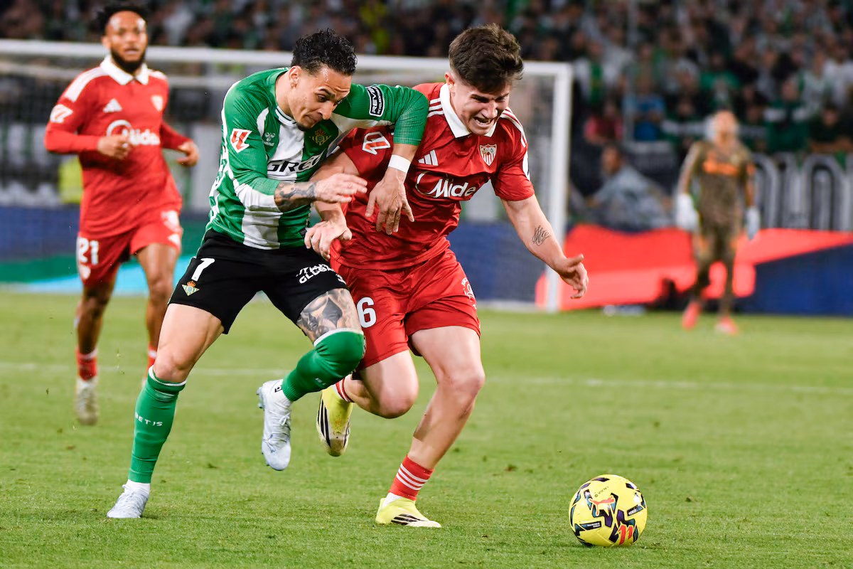El Sevilla frena al Betis en un apasionante derbi andaluz