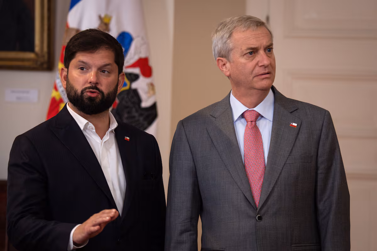 Kast rechaza el traspaso de mando a Boric por falta de confianza.