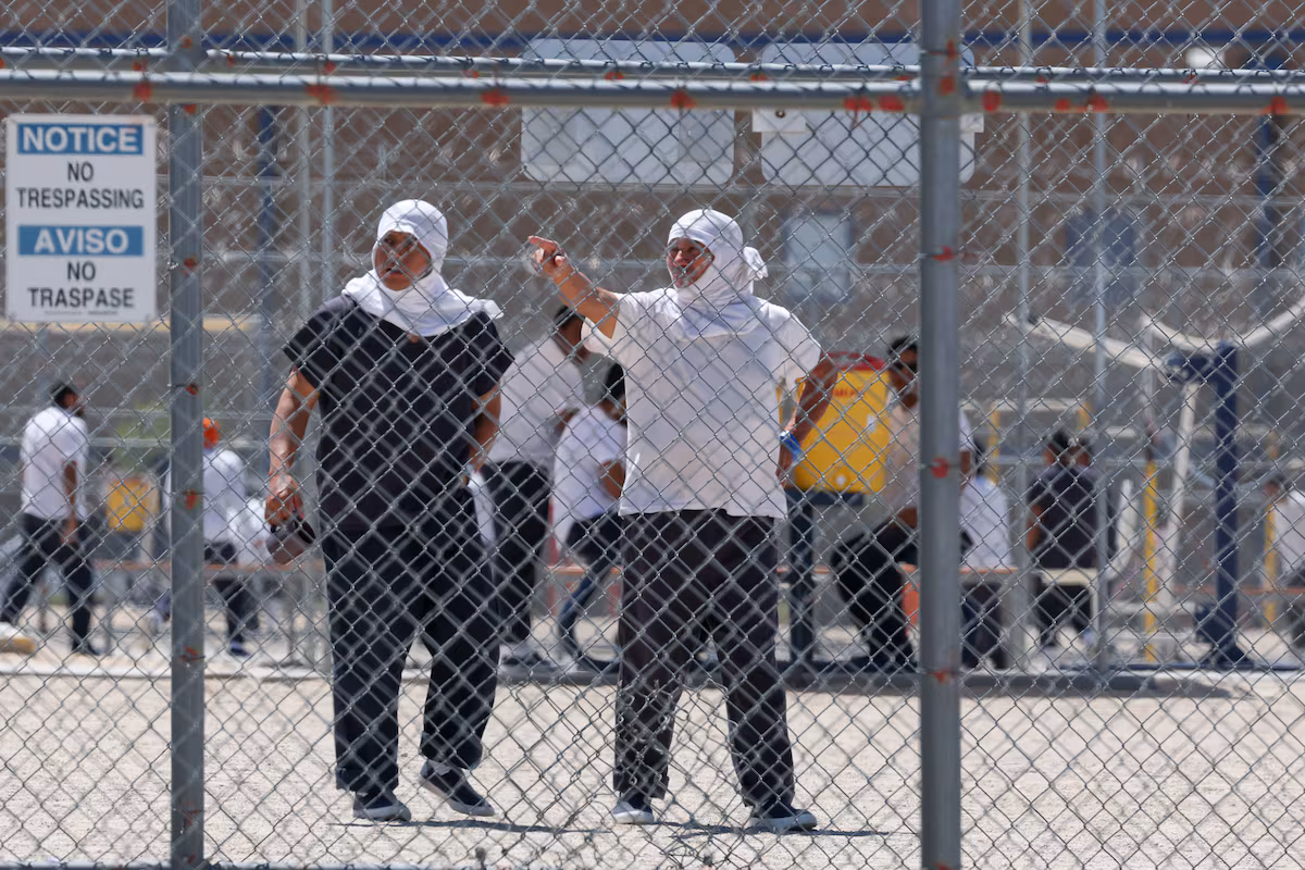 Mexicano fallece en custodia del ICE en California: investigación en curso