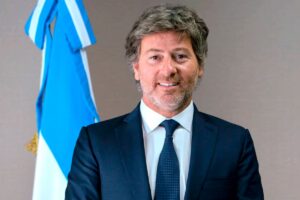 Milei solidifica su lazo con el 'partido judicial' en medio de escándalos