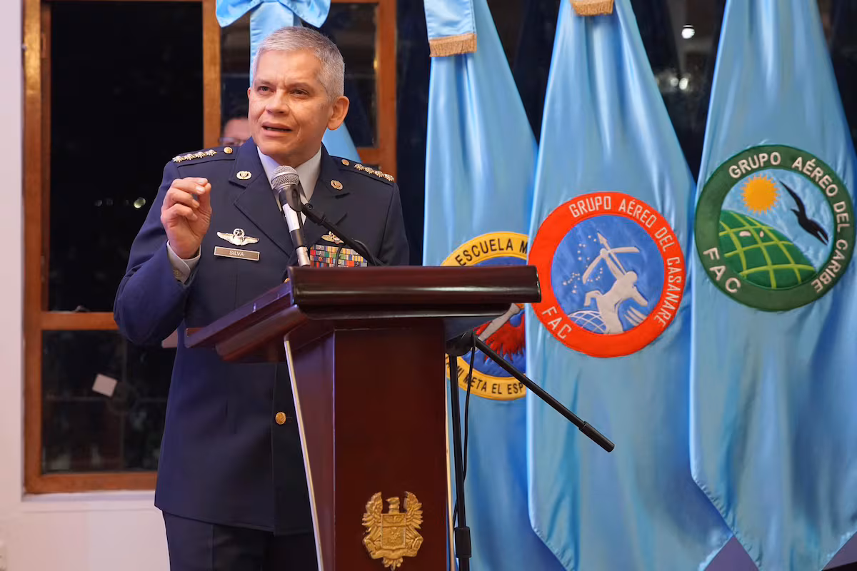 Petro exige destitución del jefe de la Fuerza Aérea tras tragedia con 69 militares