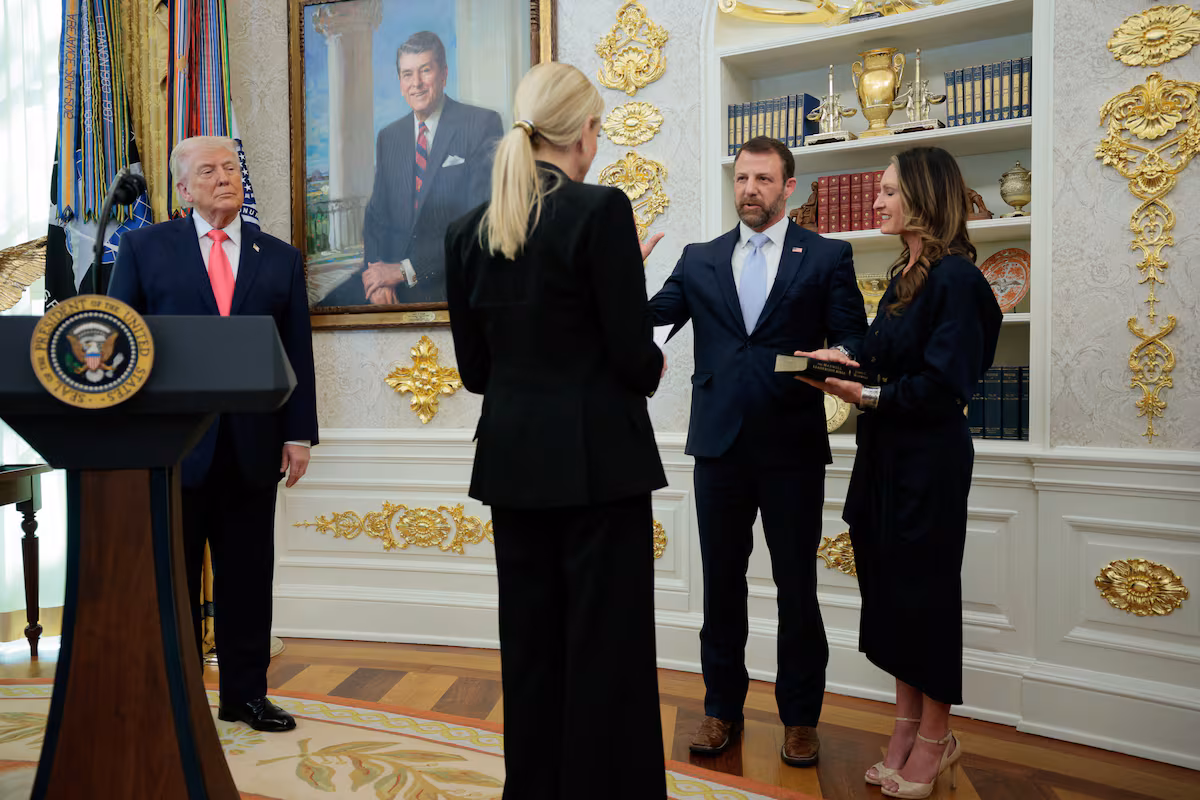Trump: Irán renuncia a armas nucleares mientras EE. UU. e Israel atacan
