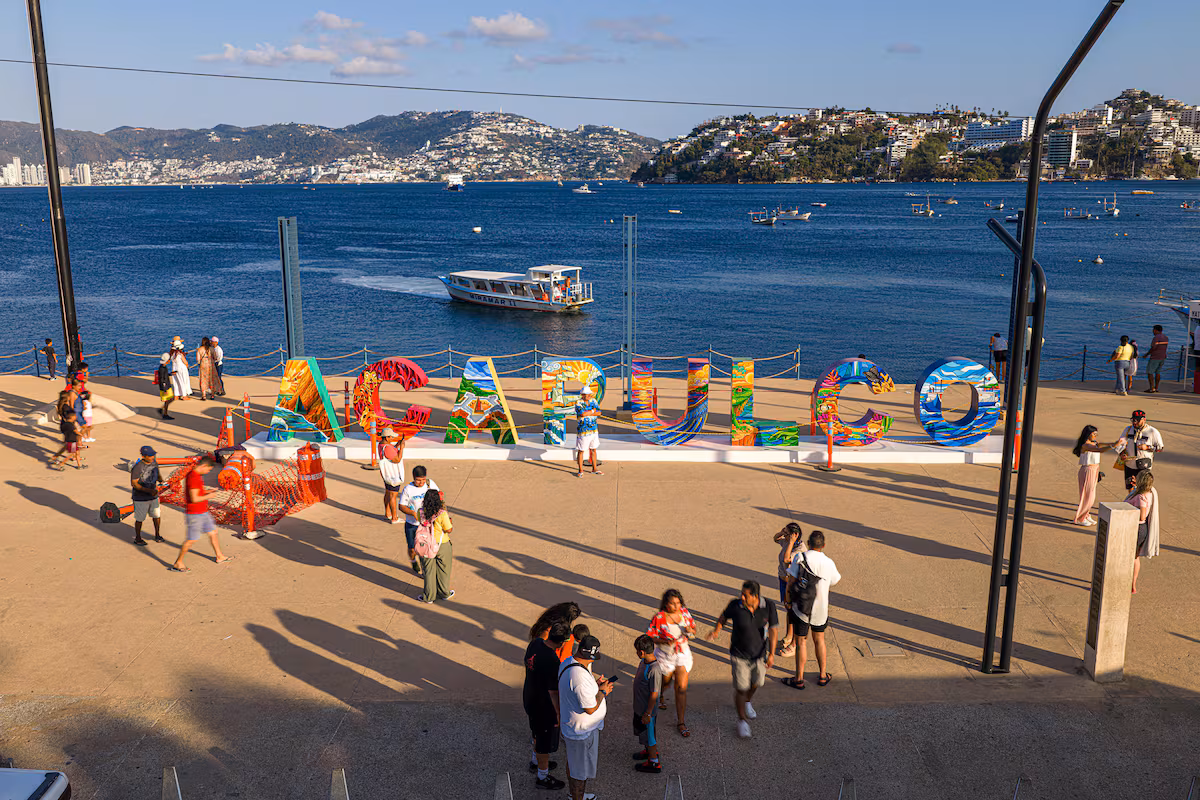 Acapulco: Rehabilitación turística en medio de la falta de servicios básicos