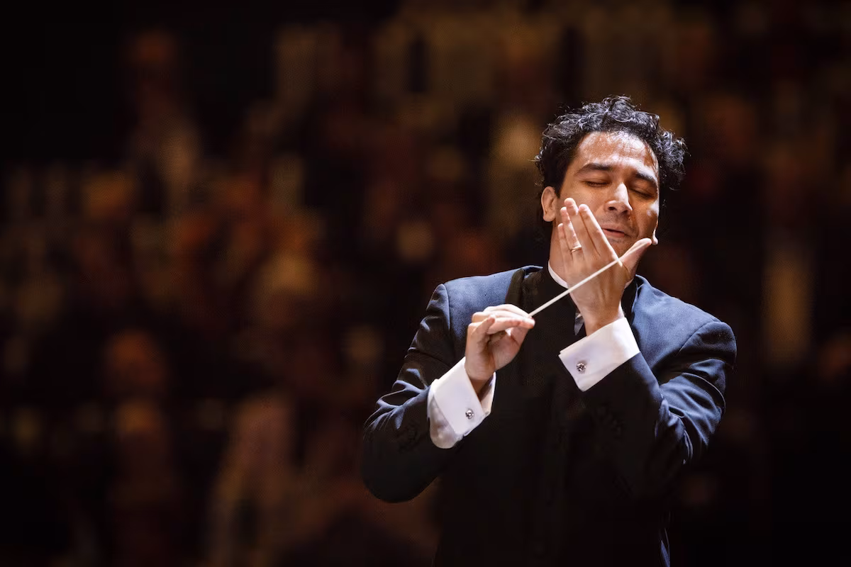Andrés Orozco-Estrada: La magia de interactuar con una orquesta