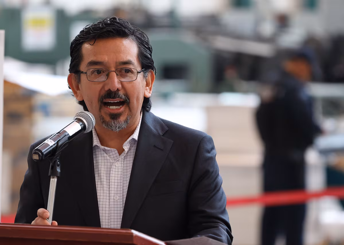 Arturo Chávez y dos mujeres, nuevas apuestas del oficialismo en el INE