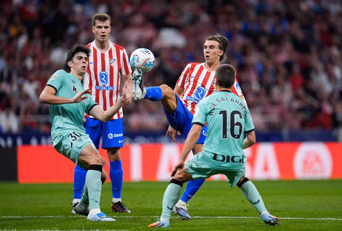 Atlético de Madrid derrota al Athletic, pero se despide de Barrios