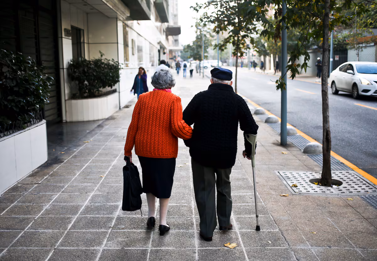 Desafío Sanitario: El Envejecimiento de Chile y sus Retos