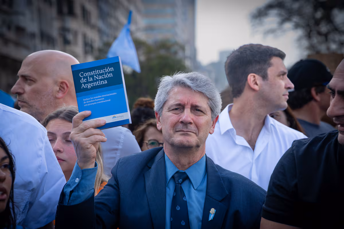 El Colapso Salarial Obliga a Profesores a Abandonar Universidades Públicas Argentinas