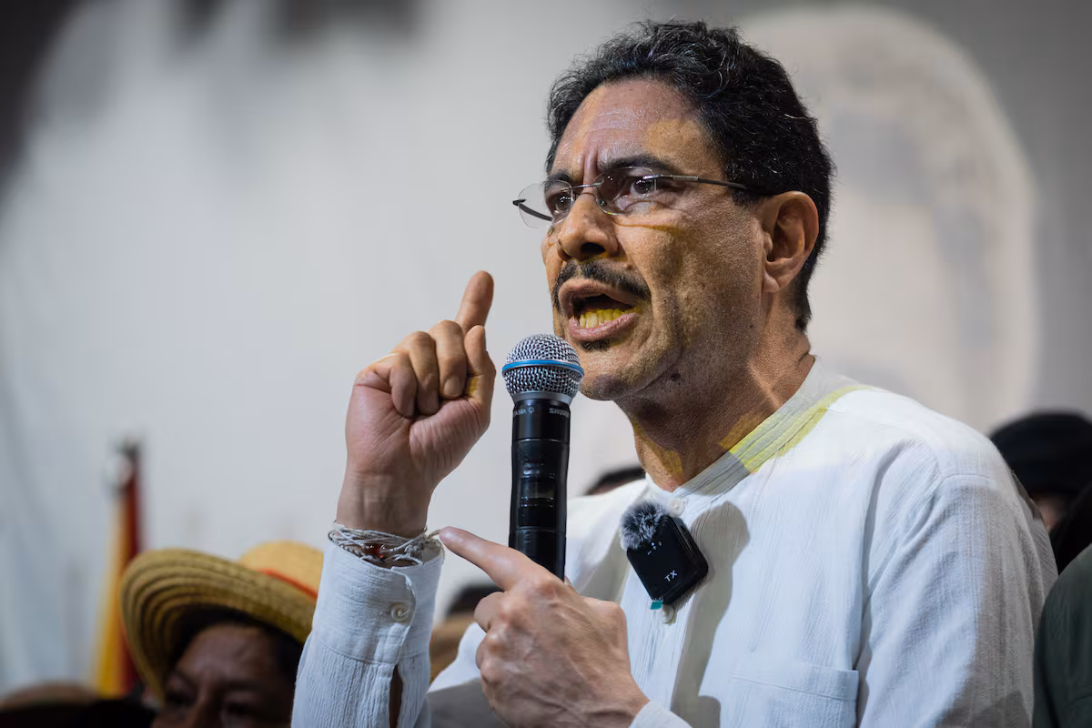 Iván Cepeda lidera elecciones 2026 en Colombia con 44,3%, revela Invamer