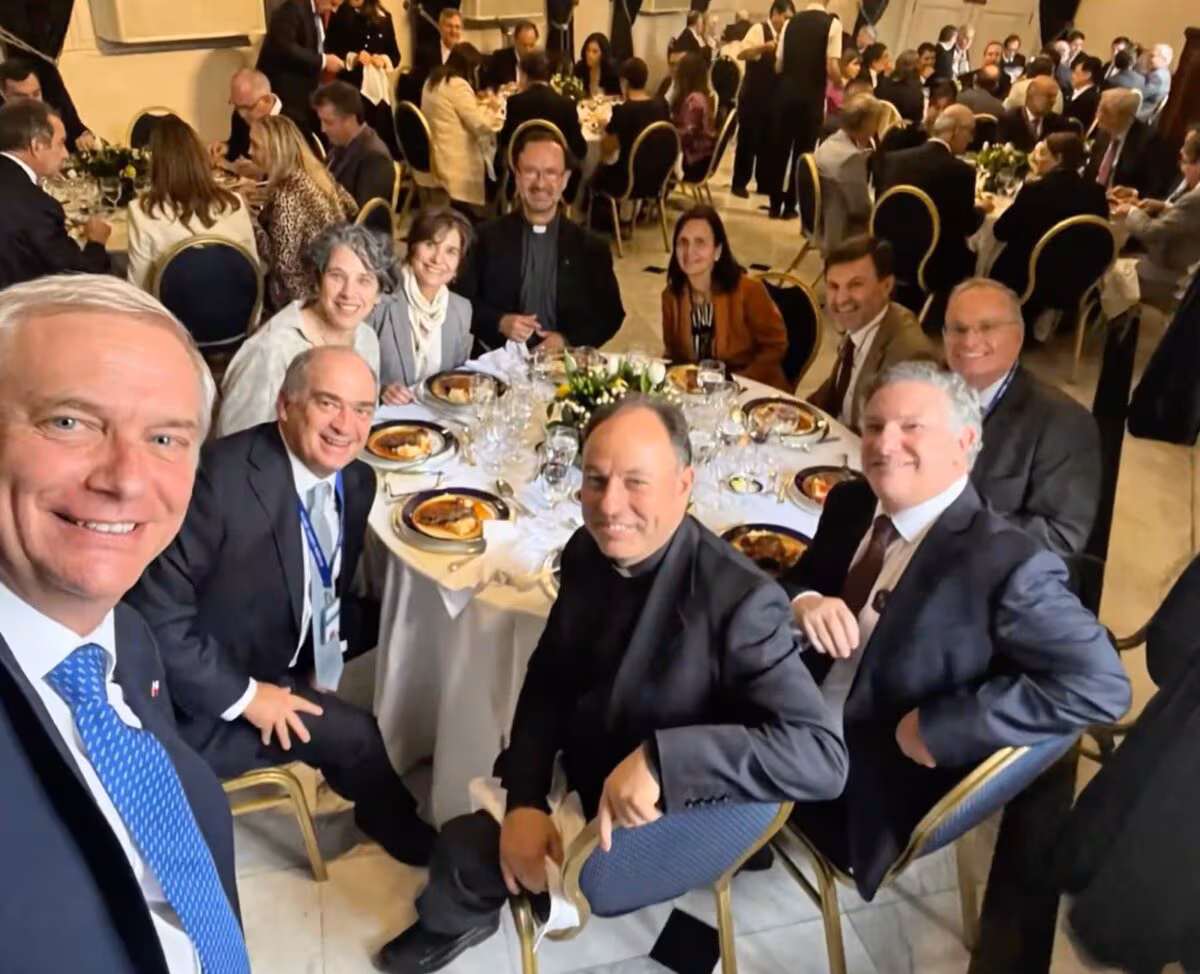 Kast en La Moneda: Almuerzo con amigos y polémica misa que desata críticas