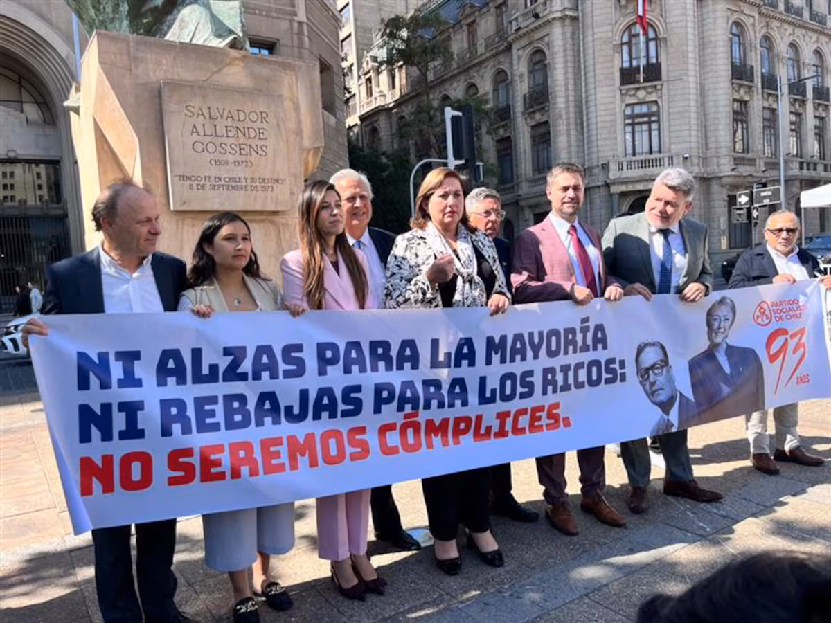 La oposición critica la "reforma tributaria encubierta" de Kast en Chile