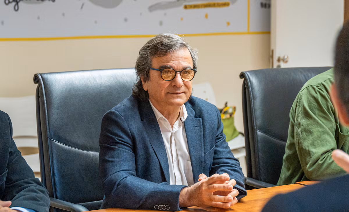 Milei destituye a alto funcionario por ocultar siete propiedades en EE.UU.