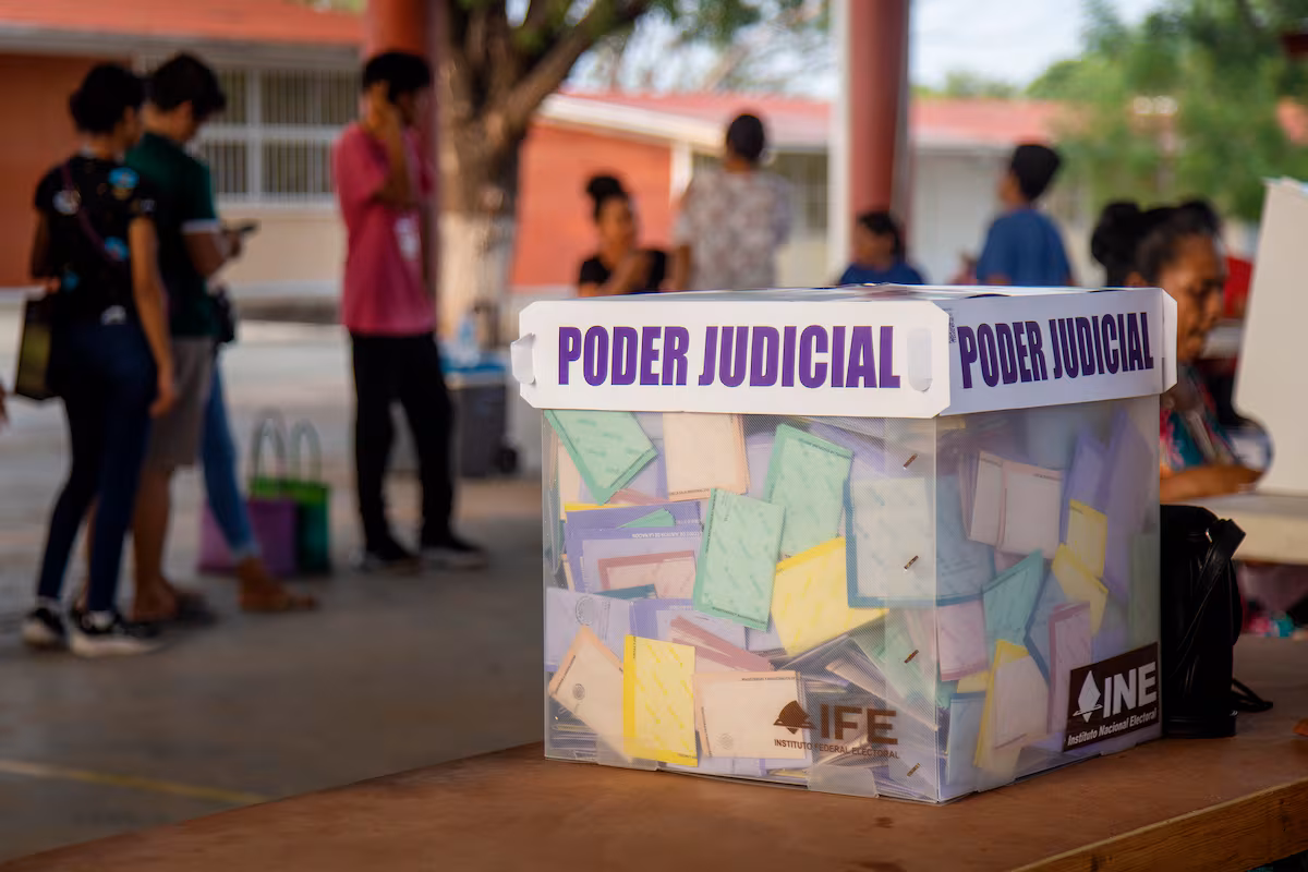 Morena propone aplazar elecciones judiciales a 2028 para corregir errores