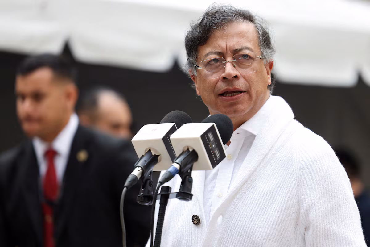 Petro Refuerza su Discurso Contra los Ricos en Crisis Fiscal