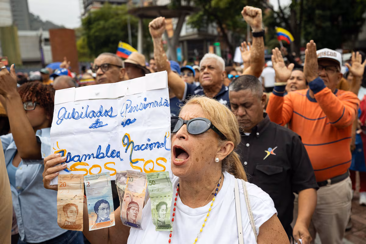 Sindicatos venezolanos exigen democracia en la embajada de EE. UU.