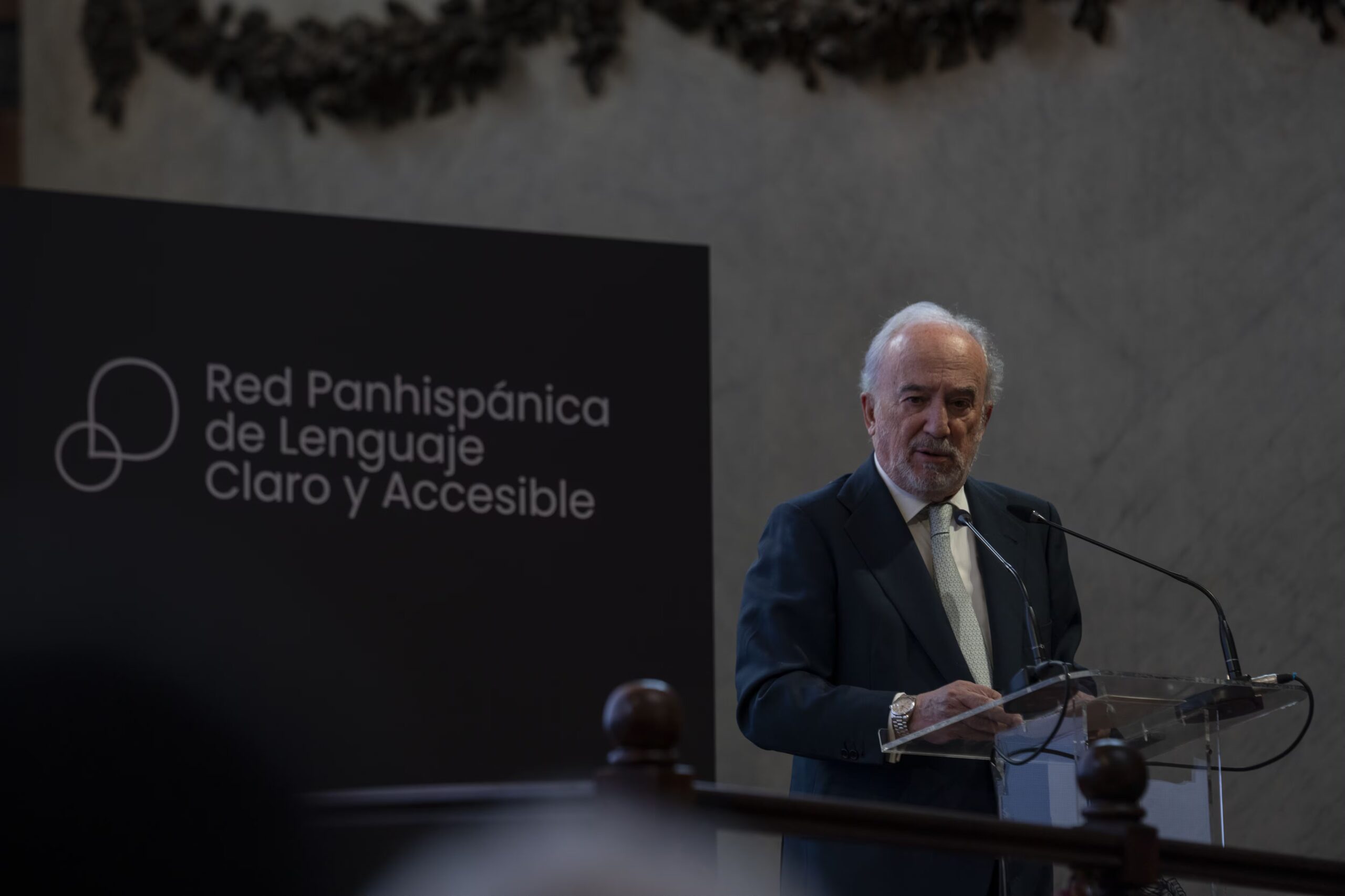 La RAE enfrenta el desafío de la inteligencia artificial en el español