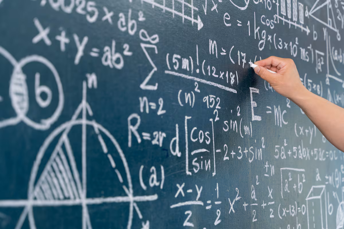 Investigadores analizan la relevancia de las matemáticas en la era de la IA