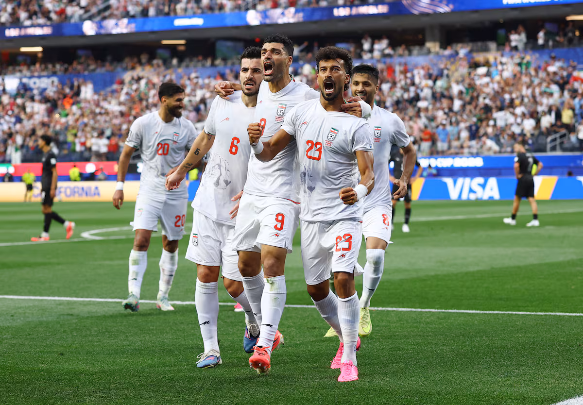 Irán empata ante Nueva Zelanda gracias a Mohebbi en emocionante partido