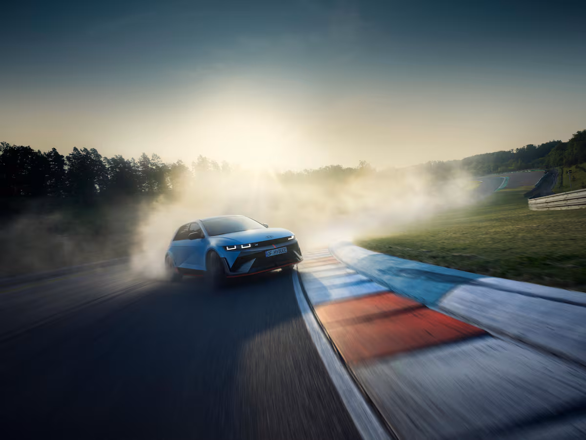 Descubre la Innovadora Aventura Eléctrica: Tecnología y Diseño al Volante