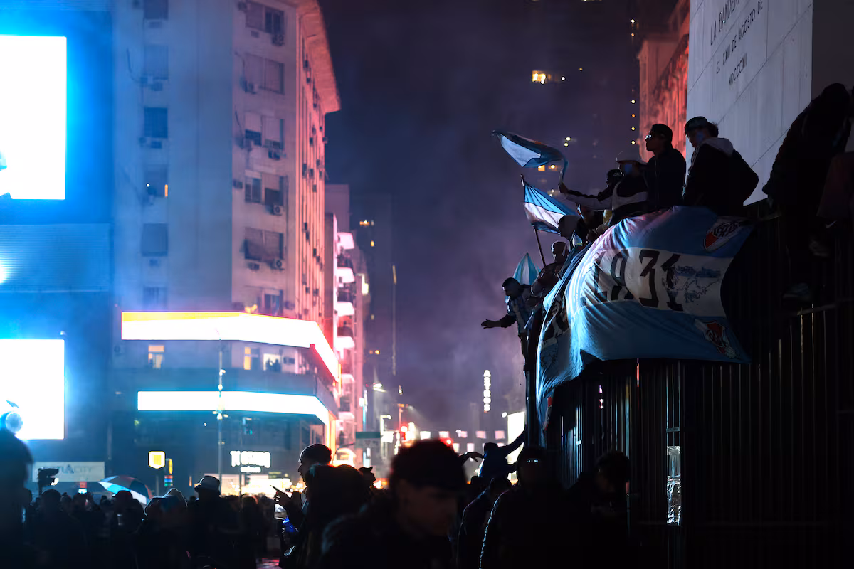 Dos muertos y 12 arrestos en Argentina tras la final de fútbol