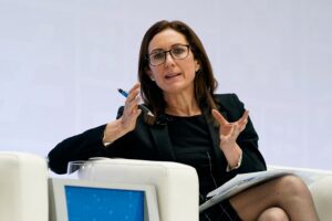 El FMI designa a economista argentina, nieta de un desaparecido, como jefa