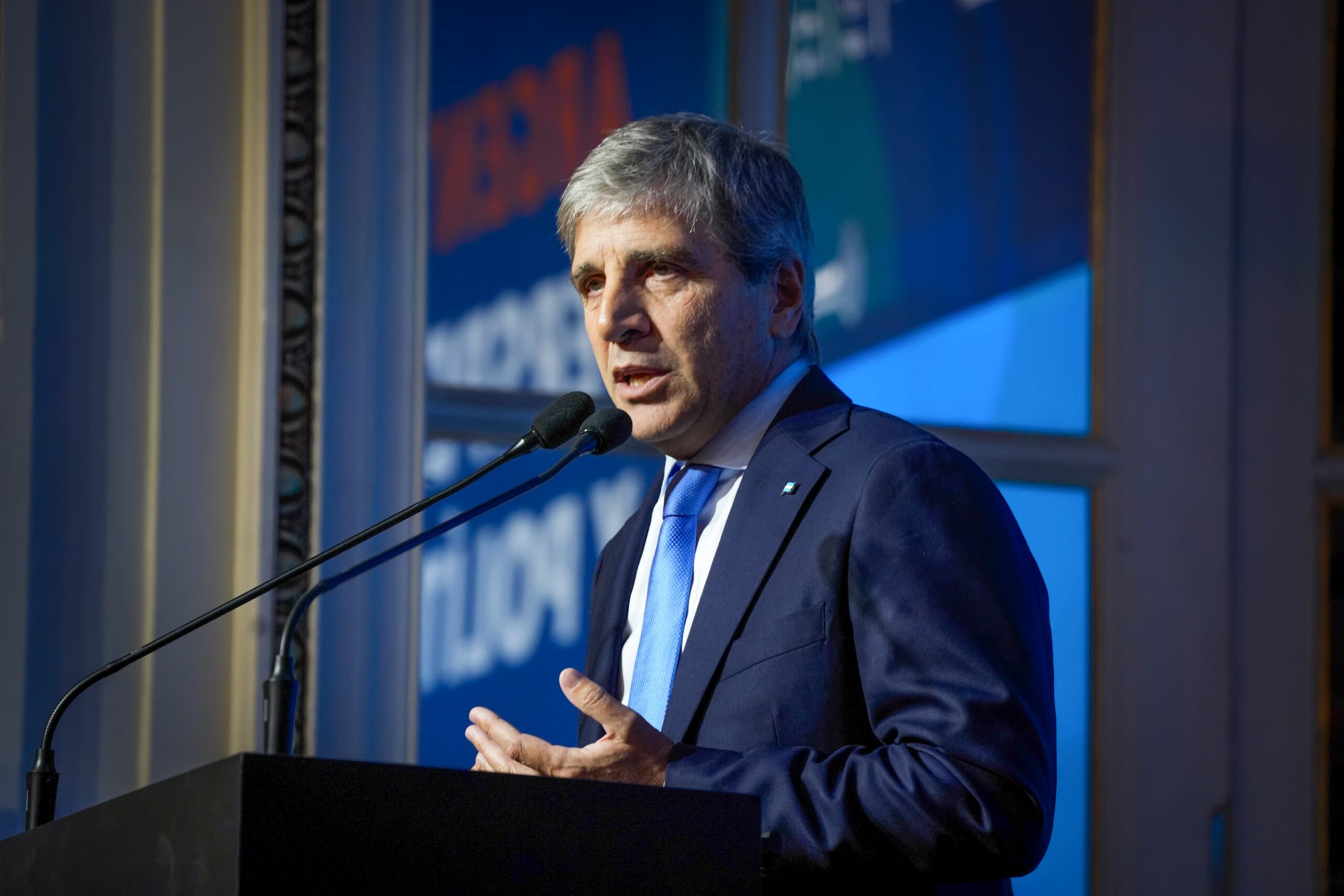 Milei impulsa 'inocencia fiscal' para atraer dólares informales